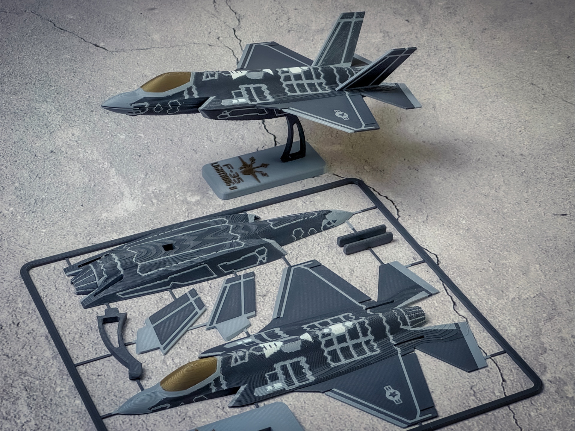 F-35 Lightning II – مقاتلة الجيل الخامس التي تجمعها بيدك ⚡🦅